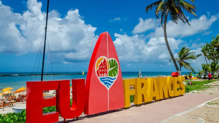 Praia do Francês - letreiro Eu Amo Francês